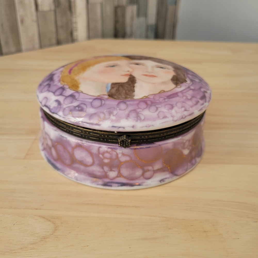 Trinket Box Hand Painted Art Porcelain Hinged Lid 5.5" Round Purple Gold Jewelry